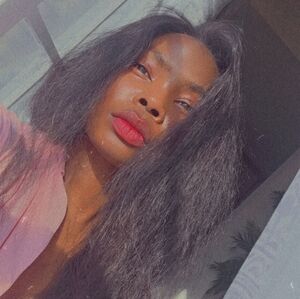 Meet your Posher, Gloria